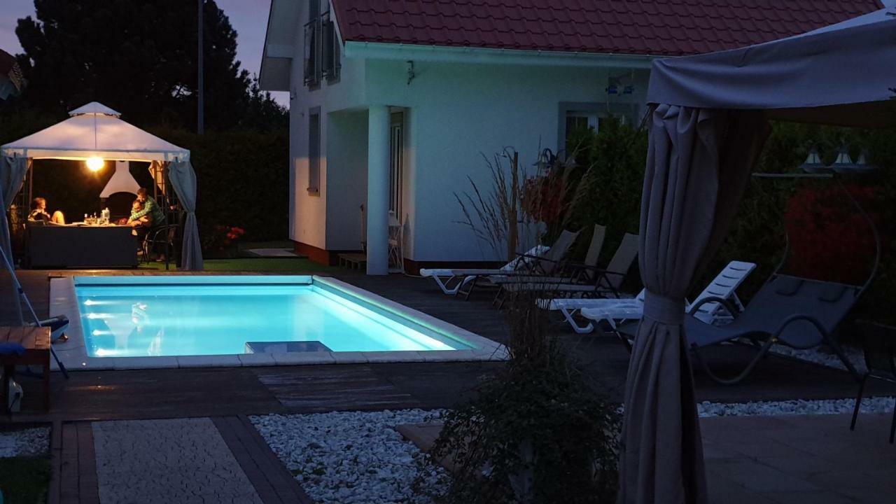 Dom Przy Basenie Villa Puck Eksteriør billede